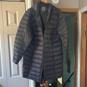 Elegant Black Puffer Jacket for Women